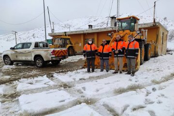 آماده باش راهداران مهابادی در روزهای زمستانی