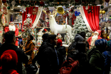 Ambiente navideño en Teherán