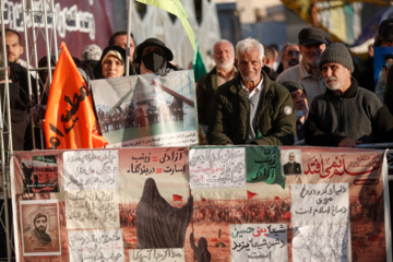 9 Day : cérémonie de commémoration place Imam Hossein (P) de Téhéran