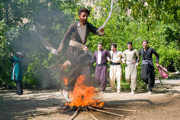 جشن چله تابستان در روستای زردوئی