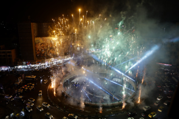 Téhéran-Rue Valiasr: feu d’artifice pour la Mi-Sha'ban