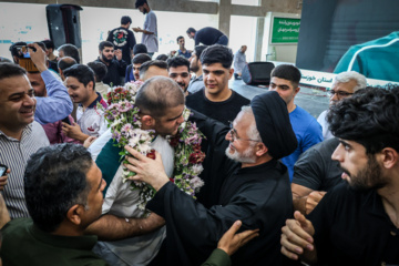 استقبال از مدال آوران کشتی فرنگی در خوزستان