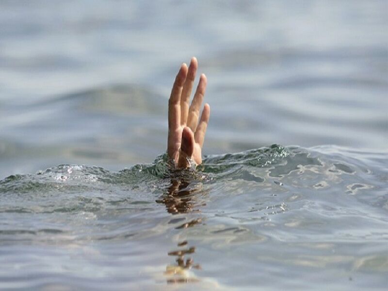 سه نفر در تالاب هامون غرق شدند