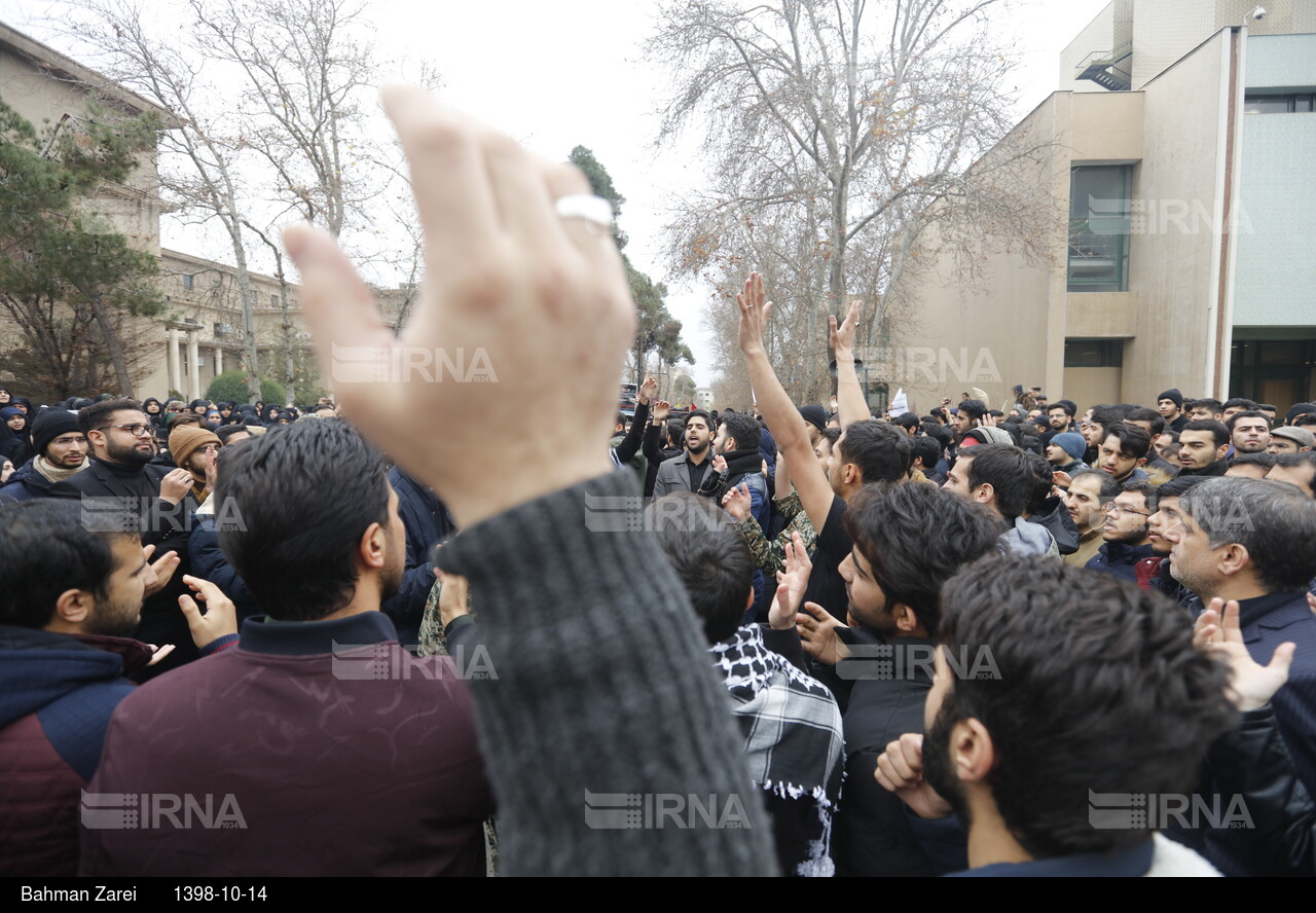 تجمع دانشجویان دانشگاه های تهران در پی شهادت سپهبد سلیمانی