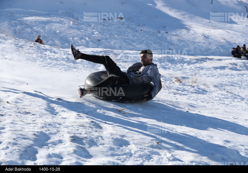 برف بازی در همدان