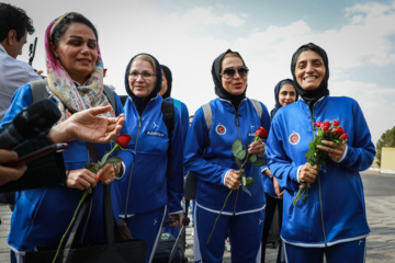 استقبال از تیم فوتبال بانوان خاتون بم - کرمان