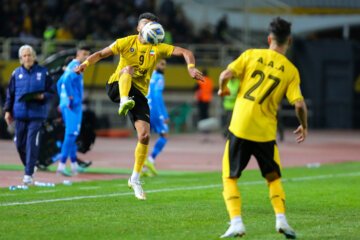 Football match between Sepahan and Al-Hilal