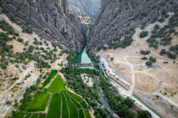 Estrecho Chitabe en el suroeste de Irán