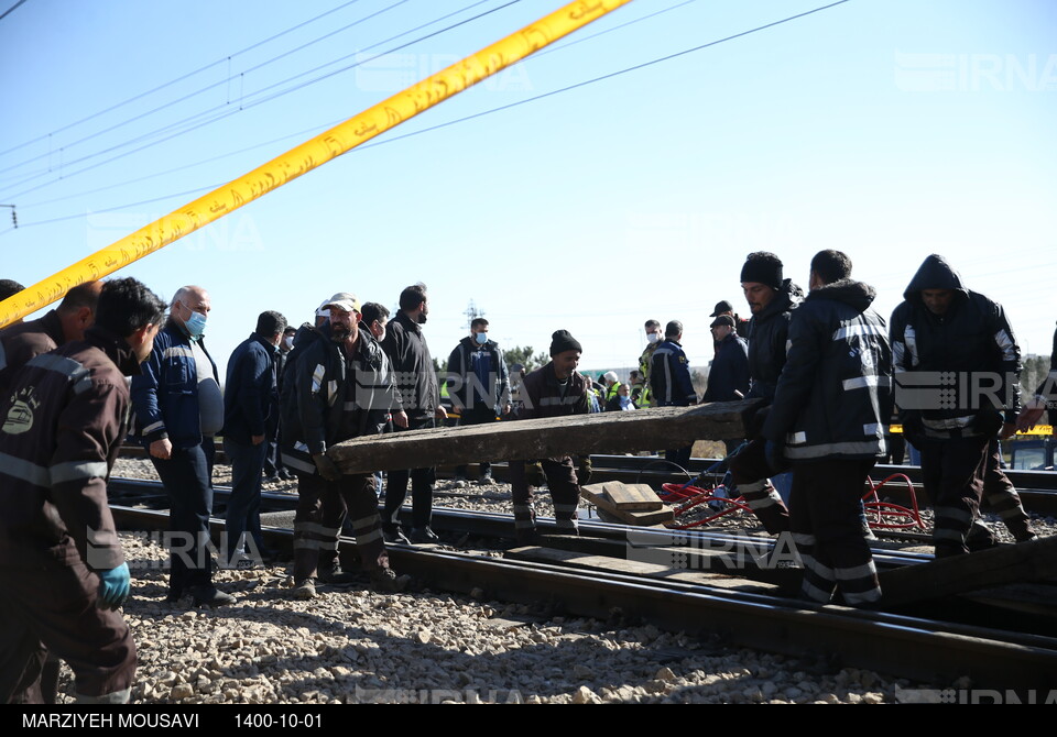 تصادف ۲ قطار در خط پنج مترو تهران