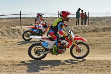 Iran : 5e manche du championnat de motocross féminin