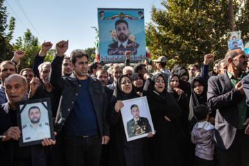 Funeral por el mártir Sayad Mansuri en Kermanshah