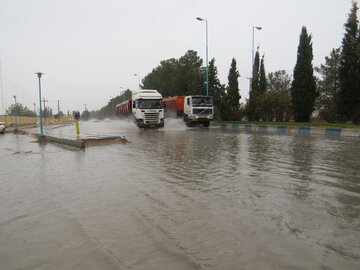 بارش باران پاییزی در ابرکوه