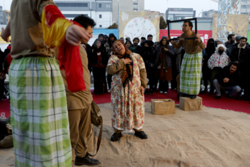 Spectacles de rue du Festival de Théâtre Fajr 2025 - Jour 6