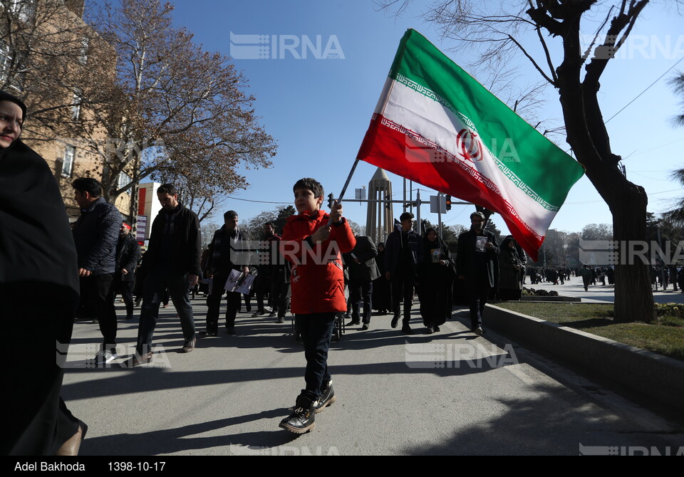 شرکت مردم همدان در مراسم بزرگداشت سردار سلیمانی