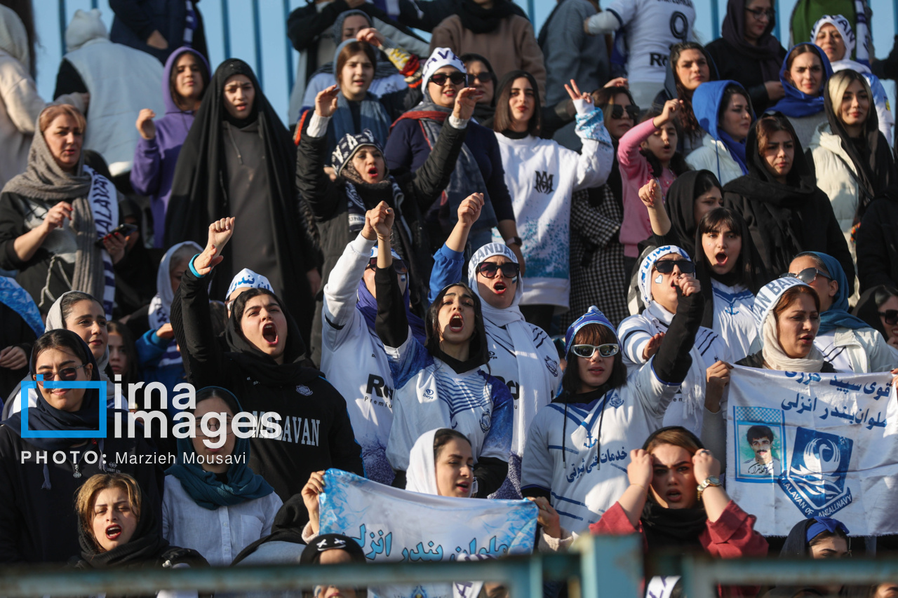 لیگ برتر فوتبال - ملوان و پرسپولیس