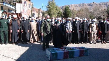 تششع پیکر یک شهید گمنام دفاع مقدس در شهرستان گیلانغرب