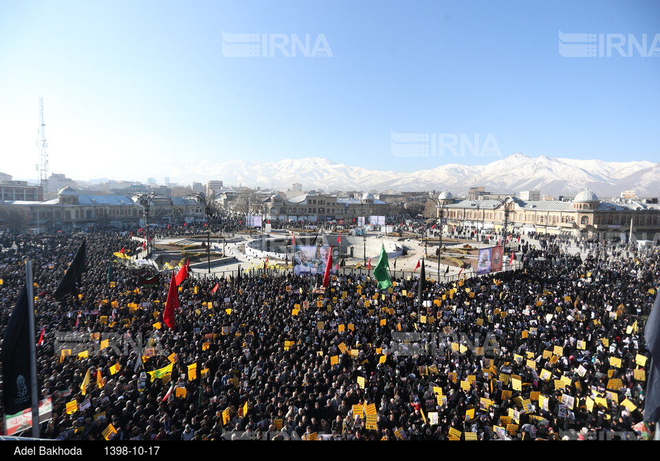 شرکت مردم همدان در مراسم بزرگداشت سردار سلیمانی