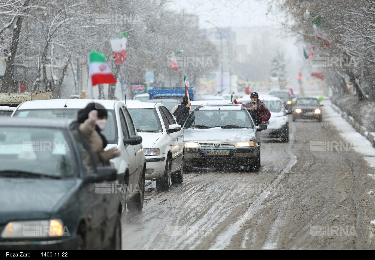 حضور دهه نودی‌ های اردبیل در جشن انقلاب