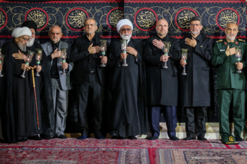 “Jotbe Jani” en el santuario del Imam Reza (P)