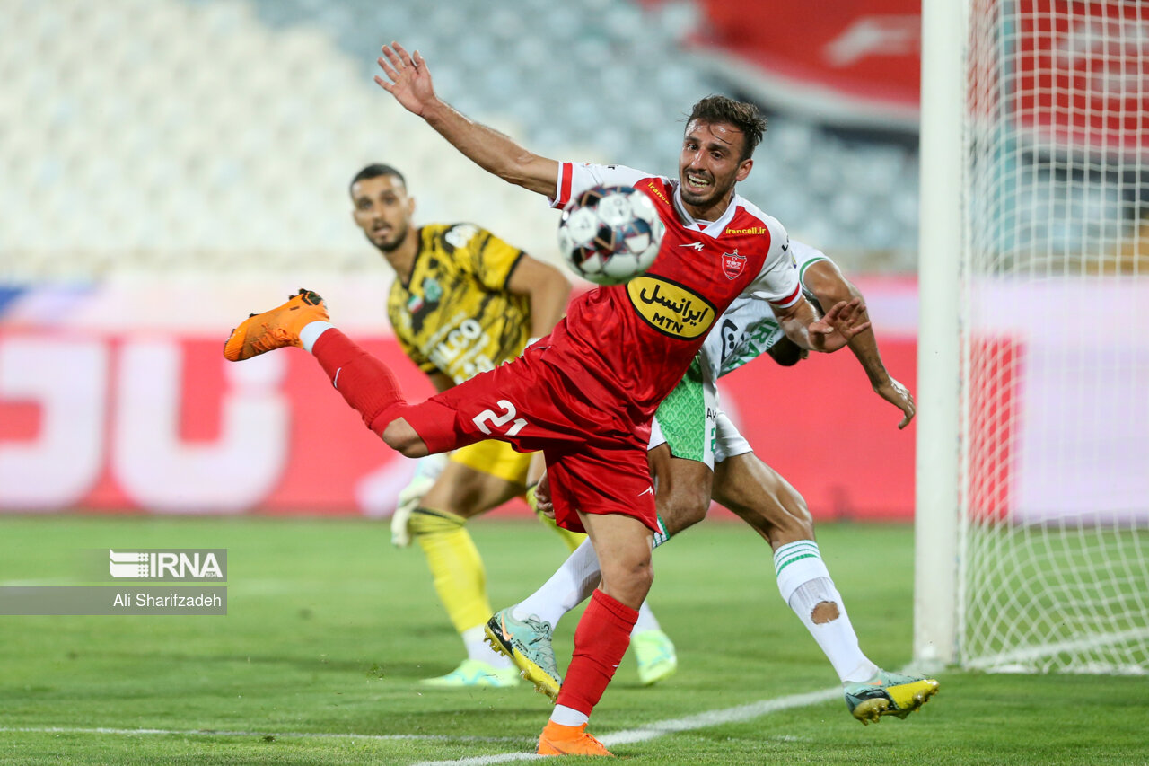 لیگ برتر فوتبال - پرسپولیس و آلومینیوم