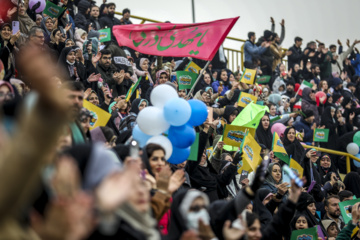 La célébration de la fête de Mi-Sha'ban à Karaj