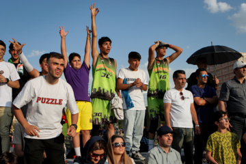 Competiciones callejeras de baloncesto y fútbol en Tabriz