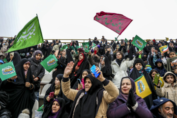 La célébration de la fête de Mi-Sha'ban à Karaj