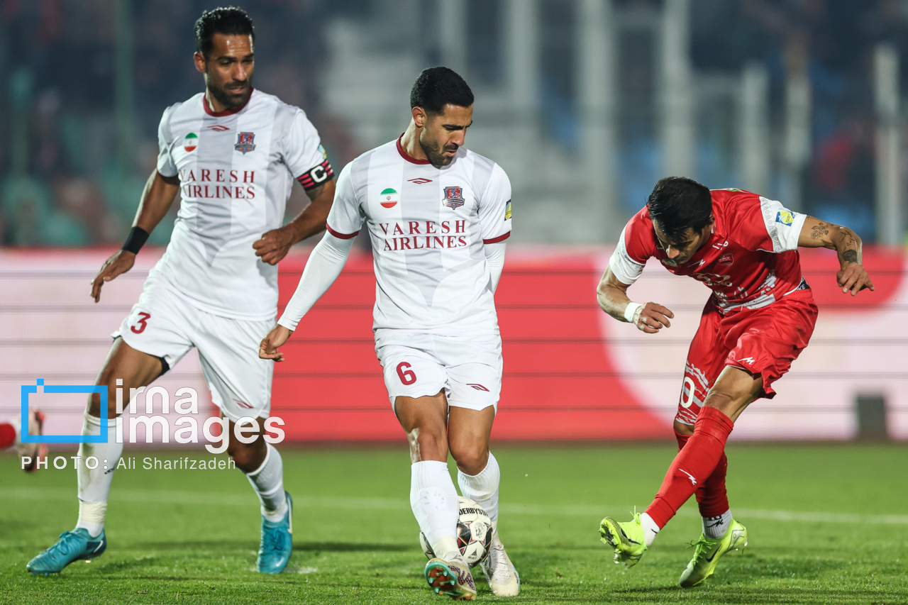 لیگ برتر فوتبال - پرسپولیس و نساجی