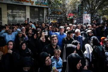 Mar de fieles llora en Mashad el martirio del octavo Imam de los chiíes