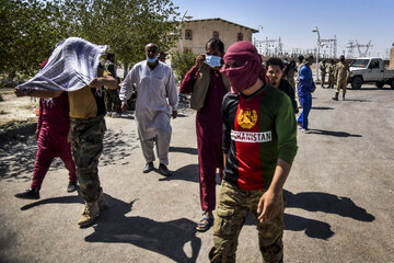 بازگشت پناهندگان نظامی به کشور افغانستان