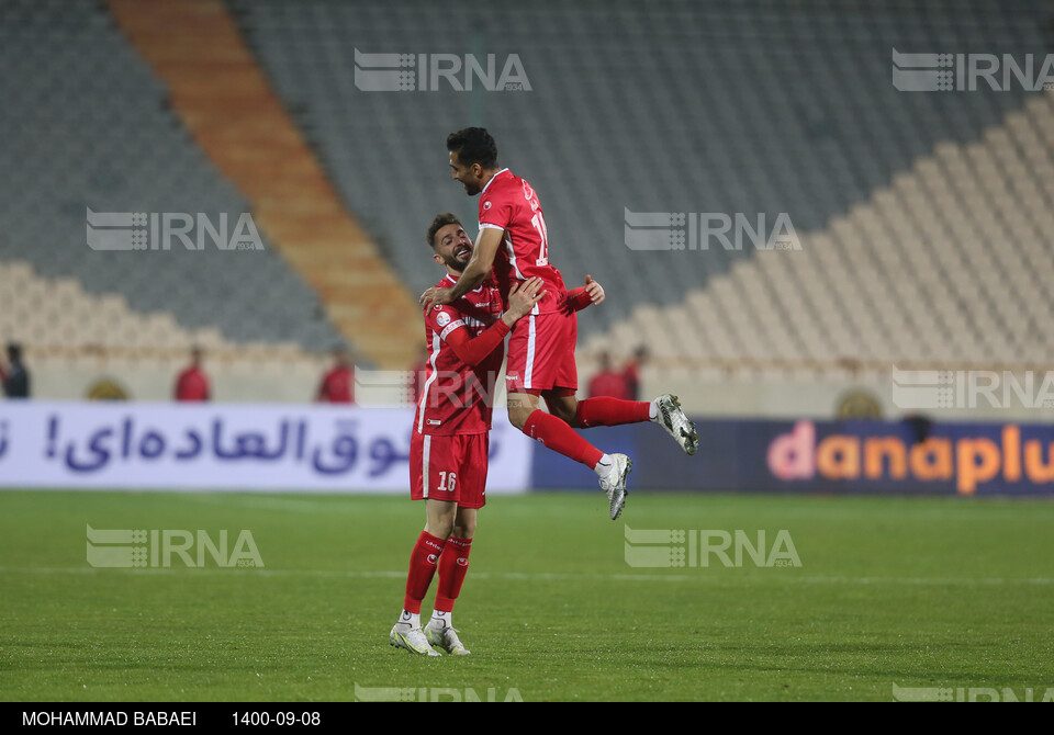 دیدار تیم فوتبال پرسپولیس و نفت مسجدسلیمان