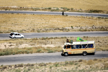 زائران پیاده حرم رضوی