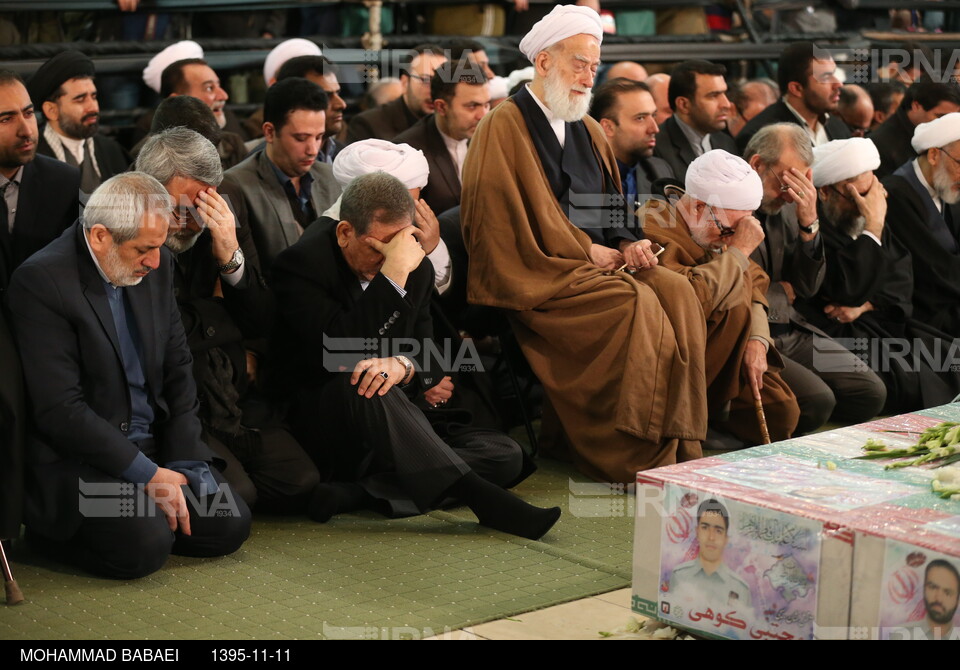 اقامه نماز بر پیکر شهیدان آتش نشان توسط امام جمعه تهران