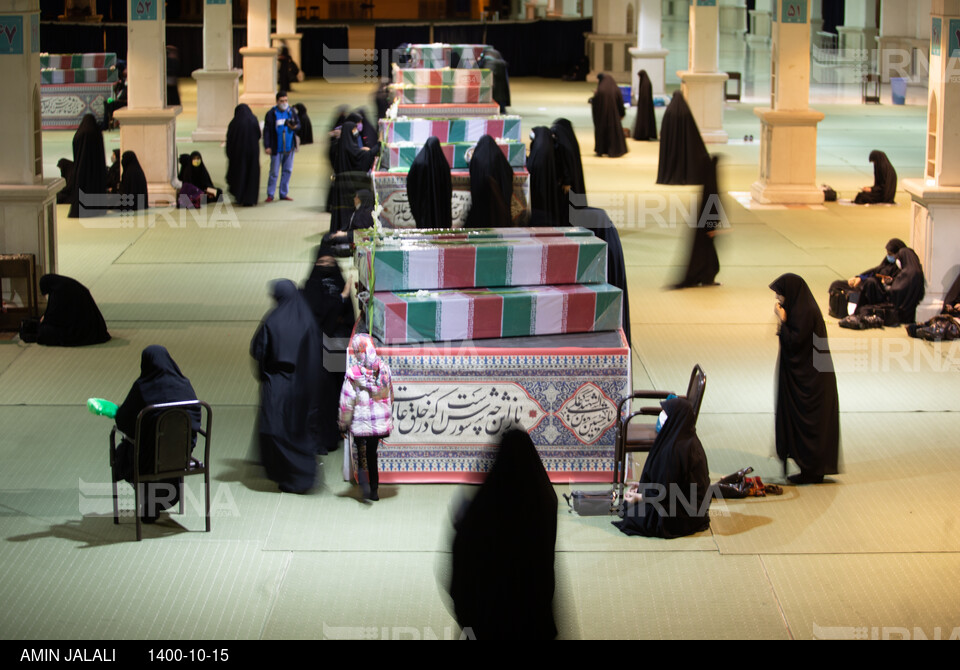 وداع با ۱۵۰ شهید گمنام دفاع مقدس در مصلی امام خمینی(ره) تهران