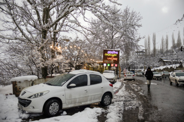 تلاش راهداران در جاده های برفی