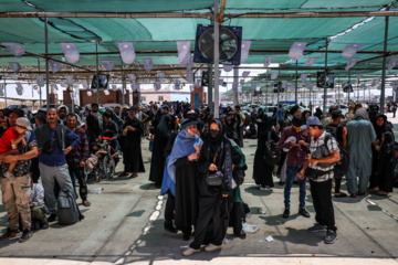 Foreign Pilgrims of Arbaeen at the Iran-Iraq Border