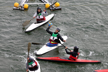 Liga Premier de Barco Dragón y Kayak Polo femenino