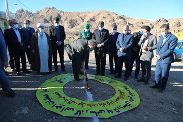 طرح گازرسانی به پنج روستای شهرستان اشکذر آغاز شد