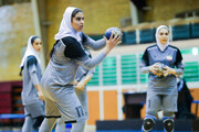 Entrenamiento del equipo femenino iraní de balonmano 
