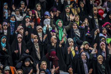 La célébration de la fête de Mi-Sha'ban à Karaj