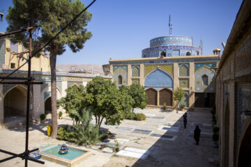 گذری در محله تاریخی لب آب شیراز