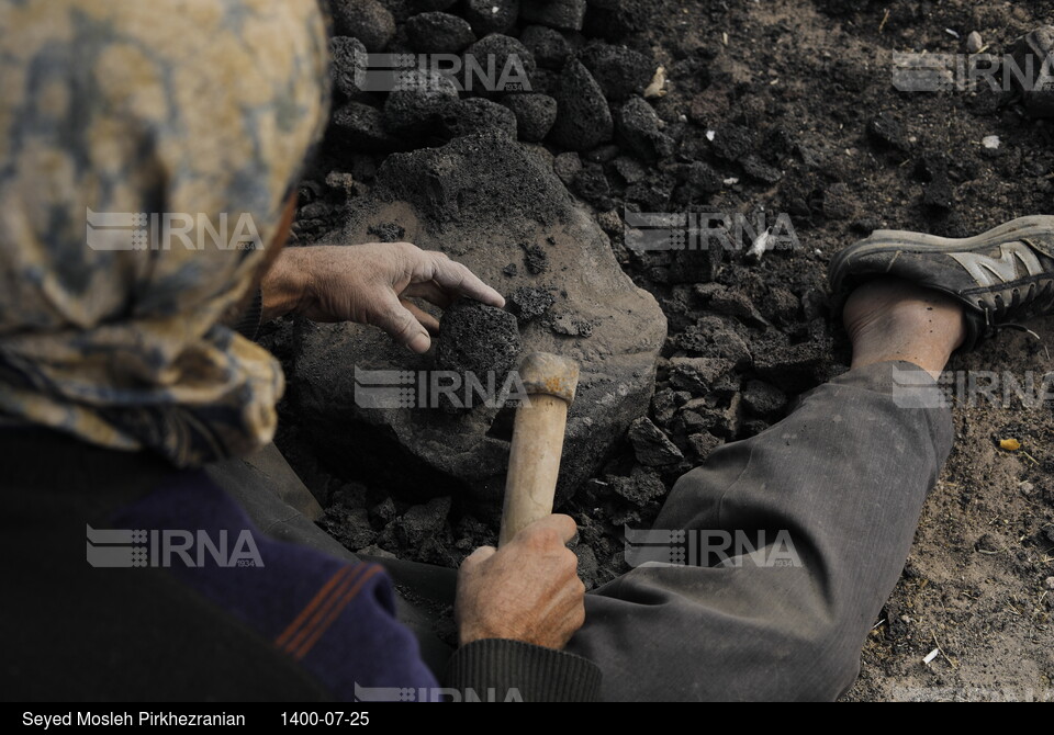تولید سنگ پا در روستای قزلجه‌کند قروه