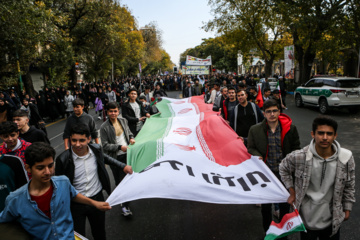 Las marchas del 13 de Aban en todo Irán