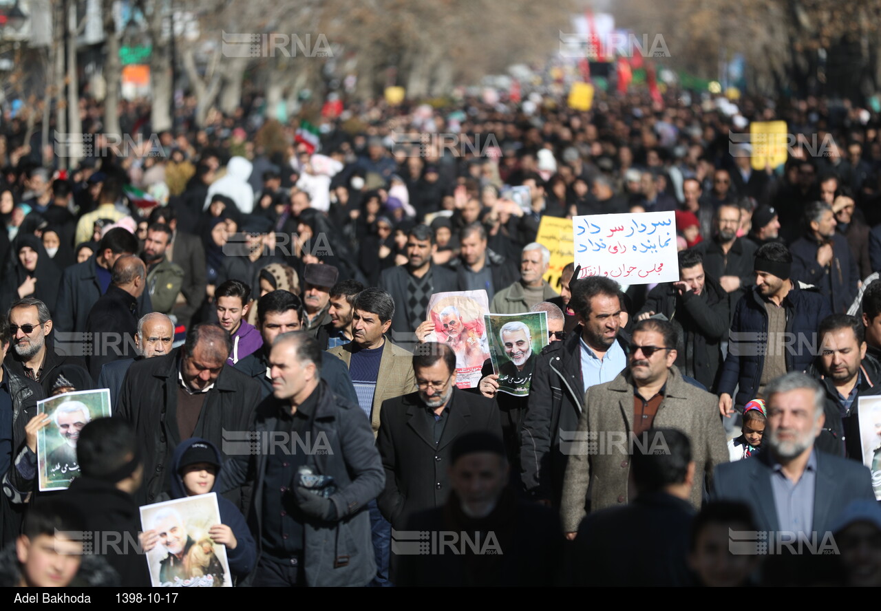 شرکت مردم همدان در مراسم بزرگداشت سردار سلیمانی