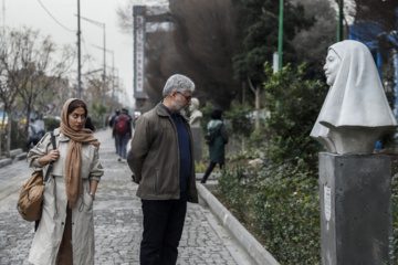 رونمایی از ۸ سردیس شهدای دانشجو در تهران