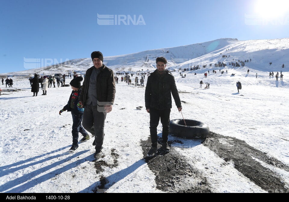 برف بازی در همدان