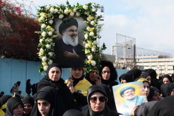 En images : les temps forts des funérailles des martyrs Nasrallah et Safieddine