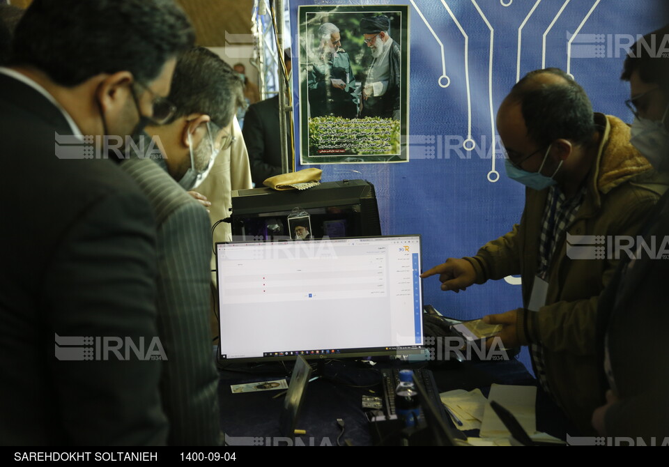 بازدید وزیر فرهنگ و ارشاد اسلامی از تولید محتوای دیجیتال بسیج