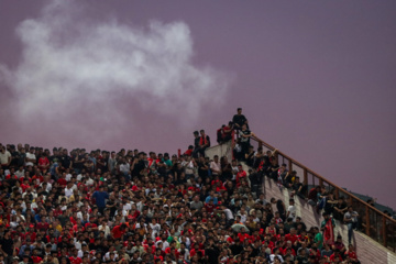 لیگ برتر فوتبال- تراکتور و پرسپولیس