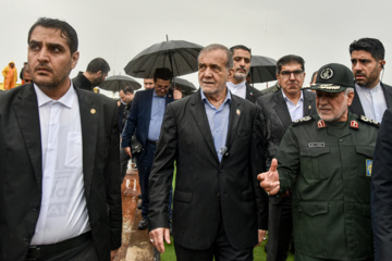 Iran : deuxième jour de la visite du président dans la province de Bouchehr